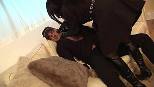 Dressed in leather and chains ebony goddess gets off