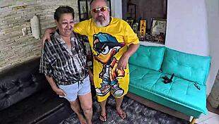 maya hyuga aprontando com idosa de 73 anos no banho e nos bastidores