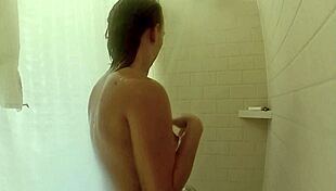 take a shower with nicci taylor