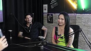 Nas plataformas fazem conteudo caseiro joice