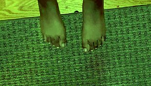 solo foot feet fetish content