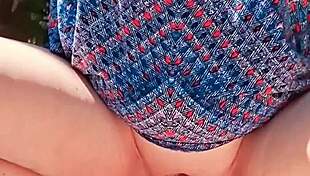mature mom squatting and spreading hoping for a lick