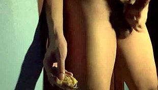 jerk off my banana and cumshot